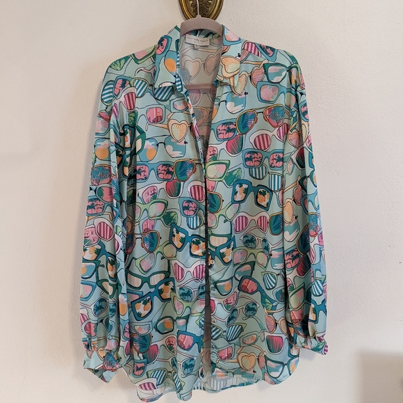 Sunnies Over Sized Shirt - Picture 2 of 8